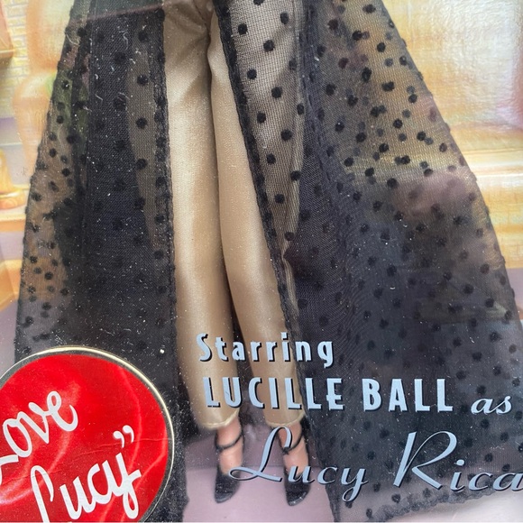 Barbie Doll LUCILLE BALL "L.A. At Last!" I lLOVE LUCY COLLECTION - Picture 8 of 9